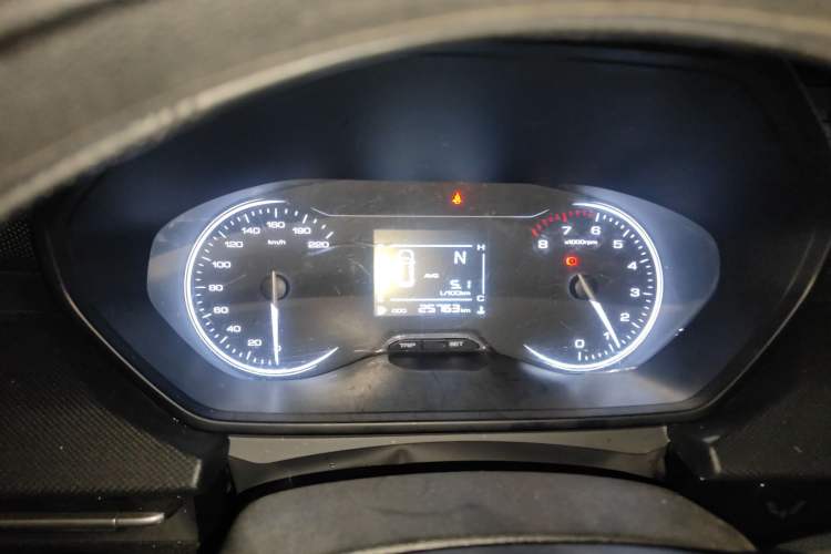 Used Wuling Alvez 2022 1.5L Manual Free-Style Model