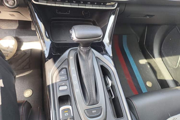 Used GAC Trumpchi GS4 2020 270T Automatic Elite Tech Edition Gear Lever