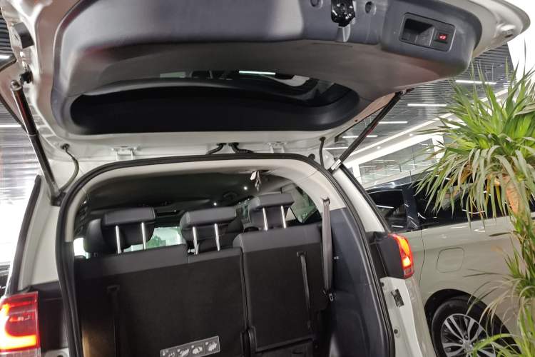 Used GAC Trumpchi M8 2023 Lingxiu Series 390T Deluxe Edition Trunk