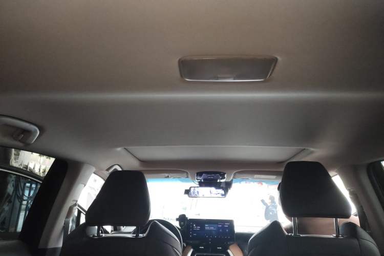 Used Toyota Venza 2023 2.0L CVT Two-Wheel Drive Prestige Version
