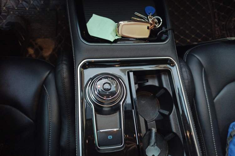 Used Ford Edge 2021 PLUS EcoBoost 245 Two-Wheel-Drive Platinum Edition 5 Seats