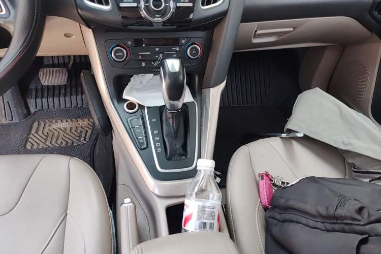 Used Ford Focus 2015 Sedan EcoBoost 180 Automatic Flagship Model
