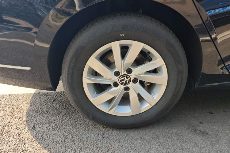 Used Volkswagen Passat New Energy 2025 430 PHEV Hybrid Business Edition Right Rear Wheel Hub