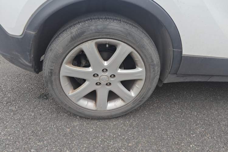 Used Buick Encore 2015 1.4T Automatic Two-Wheel Drive Urban Elite Version Exterior 5