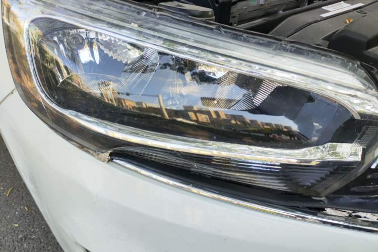 Used Citroen C4 Sega 2018 1.6L Manual Luxury Model Right Front Headlight