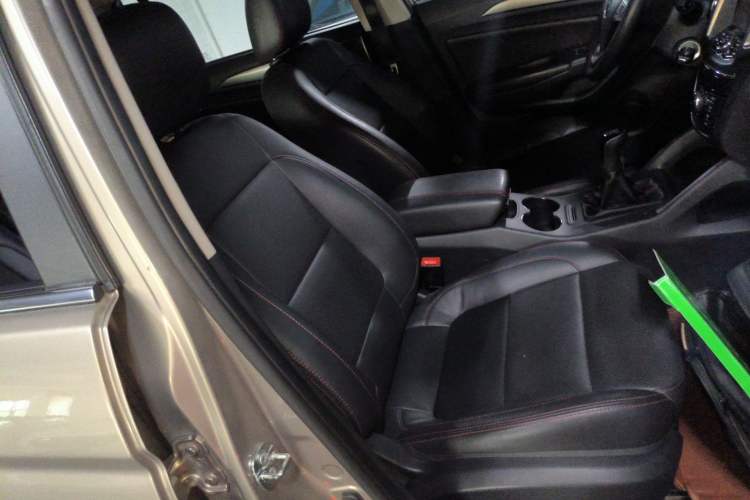 Used CHANGAN CS75 2014 2.0L Manual Luxury Version China V Standard
