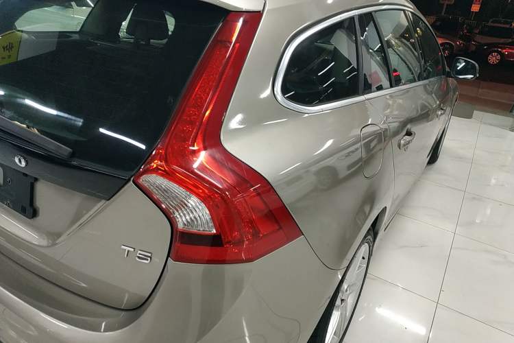 Used Volvo V60 2014 Restyled T5 Zhiya Edition