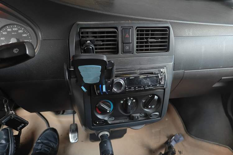 Used Wuling Rongguang 2011 1.2L Base Version
