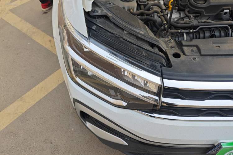 Used Volkswagen Tharu 2023 300TSI Two-Wheel-Drive Crescent Edition Right Front Headlight