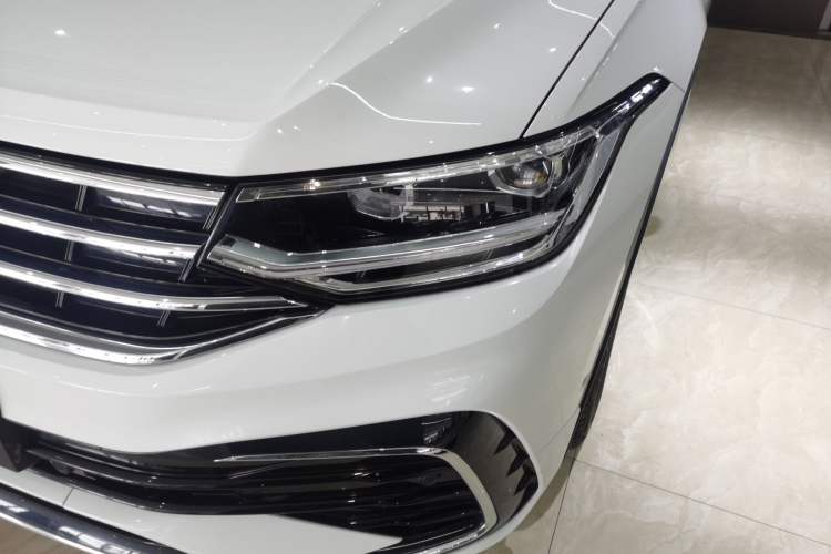 Used Volkswagen Tiguan L 2022 330TSI Automatic Two-Wheel Drive R-Line Enhanced Edition Left Front Headlight