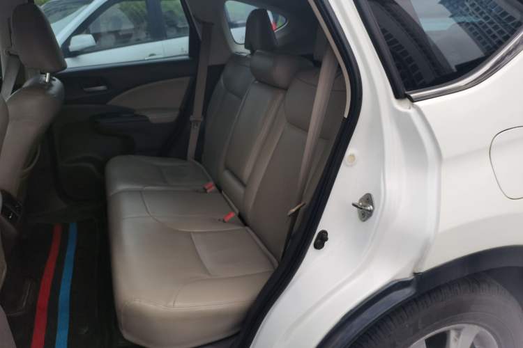 Used Honda CR-V 2012 2.0L two-wheel drive urban version
