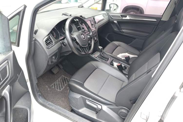 Used Volkswagen Golf Sportsvan 2016 230TSI Automatic Trend Edition
