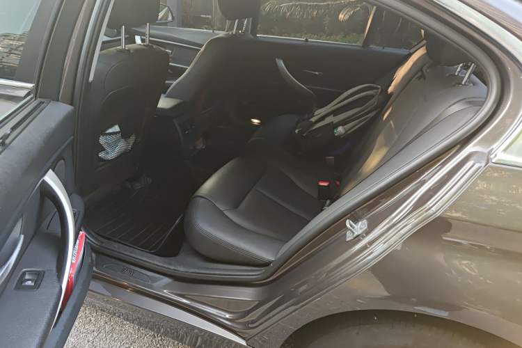 Used BMW 3 Series 2014 320Li Fashion Model
