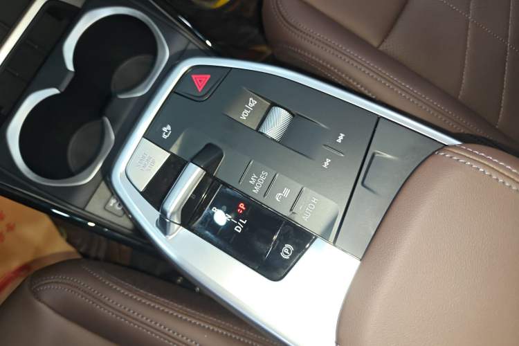 Used BMW X1 2023 sDrive25Li X Design Package Gear Lever