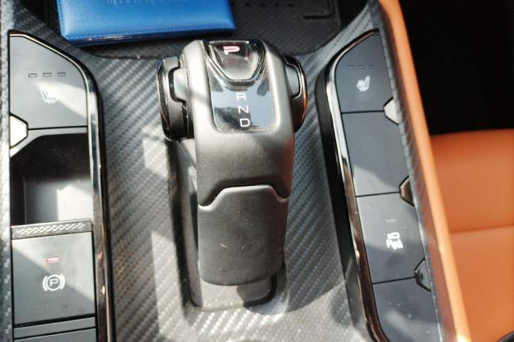 Used Haval Raptor New Energy 2024 Hi4 102 Pro Gear Lever