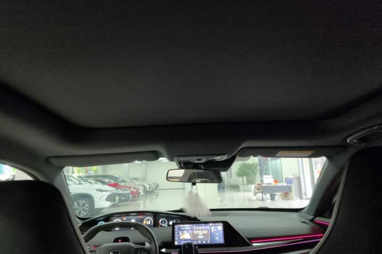 Used CHANGAN UNI-V 2023 1.5T Prestige Model