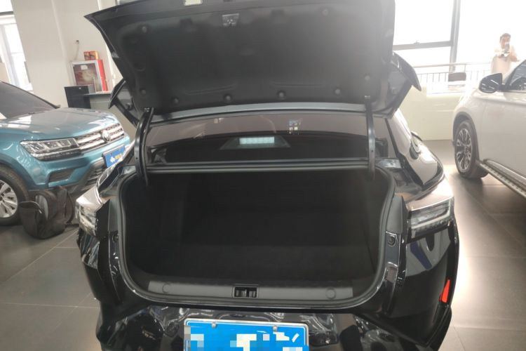 Used Dongfeng Aeolus Yixuan 2024 1.5L Automatic JingSu Edition Trunk