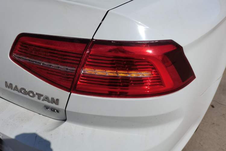 Used Volkswagen Magotan 2017 280TSI DSG Comfort Model