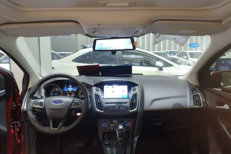 Used Ford Focus 2018 Hatchback Classic EcoBoost 180 Automatic Elite Model Headliner