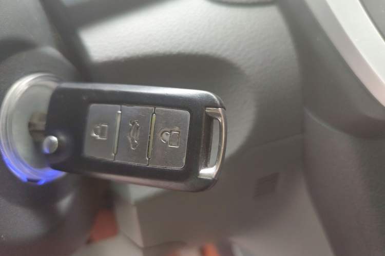 Used Zotye Z300 2014 1.5L Urban Edition Manual Luxury Model Vehicle Key