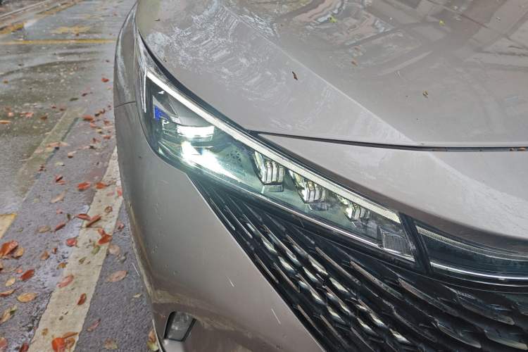 Used Roewe RX5 New Energy 2023 eRX5 Super Hybrid Prestige Edition Right Front Headlight