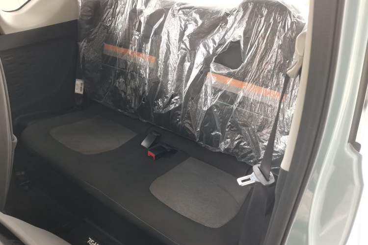 Used Wuling Hongguang MINIEV 2022 Easy Version Lithium Iron Phosphate Left Rear Seat