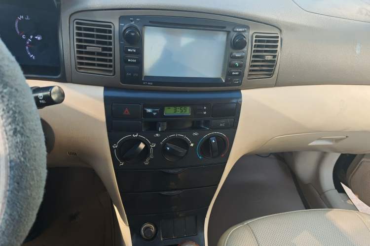 Used BYD F3 2009 1.5L Smart Platinum Edition Standard GL-i Audio And AC Panel