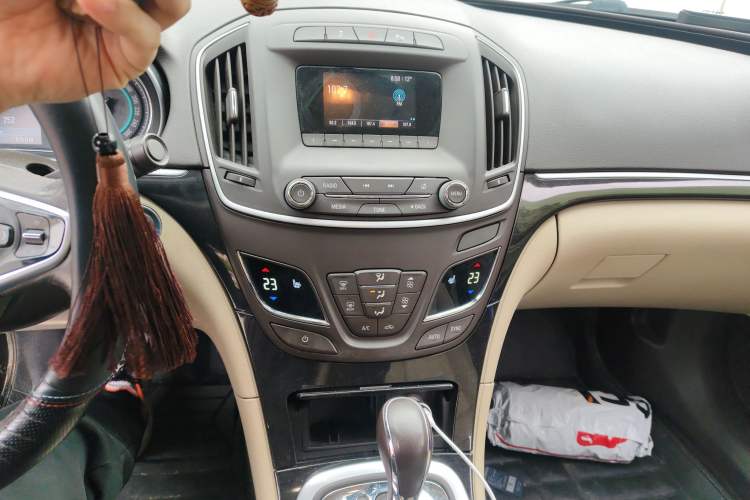 Used Buick Regal 2015 2.0L Elite Fashion Edition
