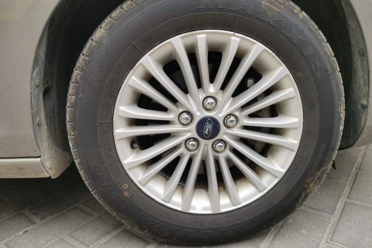 Used Ford Escort 2015 1.5L Manual Comfort Model
