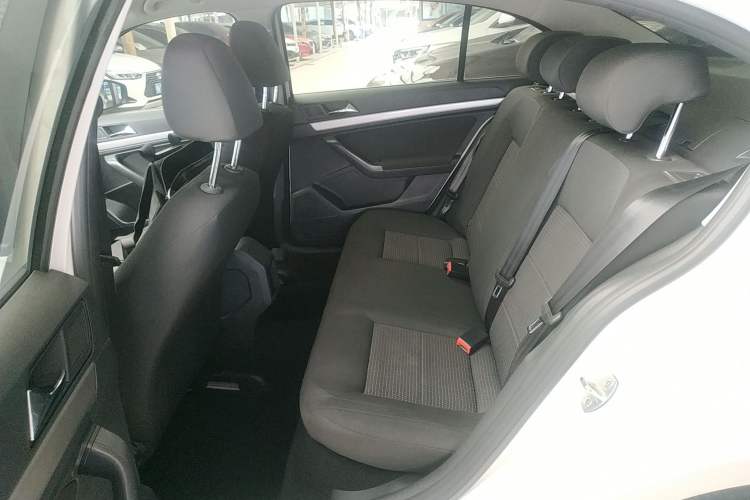 Used Volkswagen Lavida 2017 1.6L Automatic Fashion Edition
