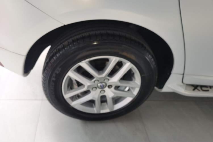 Used Volvo XC60 2017 T5 AWD Smart Upgrade Model