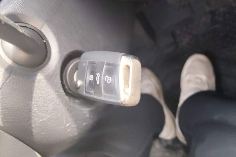 Used Volkswagen T-ROC 2021 280TSI DSG Two-Wheel Drive Elite Connect Edition