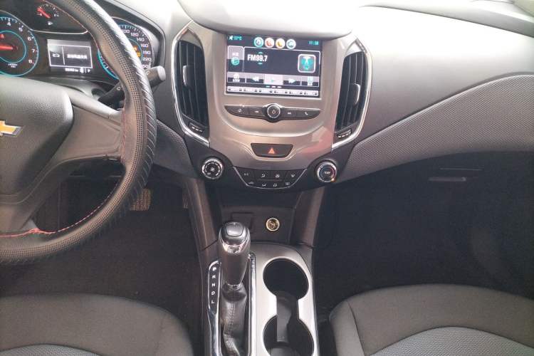 Used Chevrolet Cruze 2017 1.5L Automatic Pioneer Sunroof Edition Audio And AC Panel