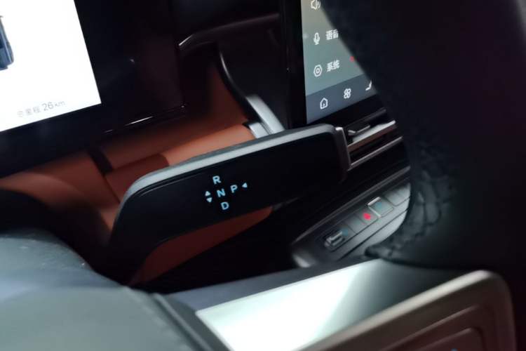 Used Formula Leopard Tai 7 2025 Model 200 km Two-Wheel Drive Max Edition
