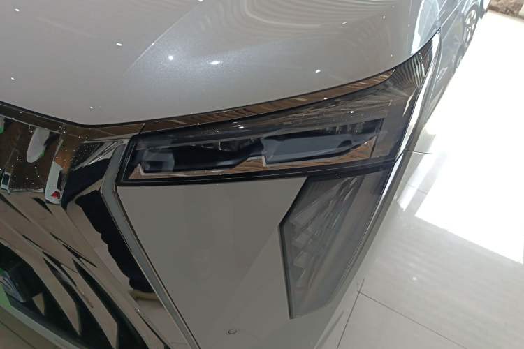 Used GAC Trumpchi M8 2023 Zongshi Series 400T Flagship Edition Left Front Headlight