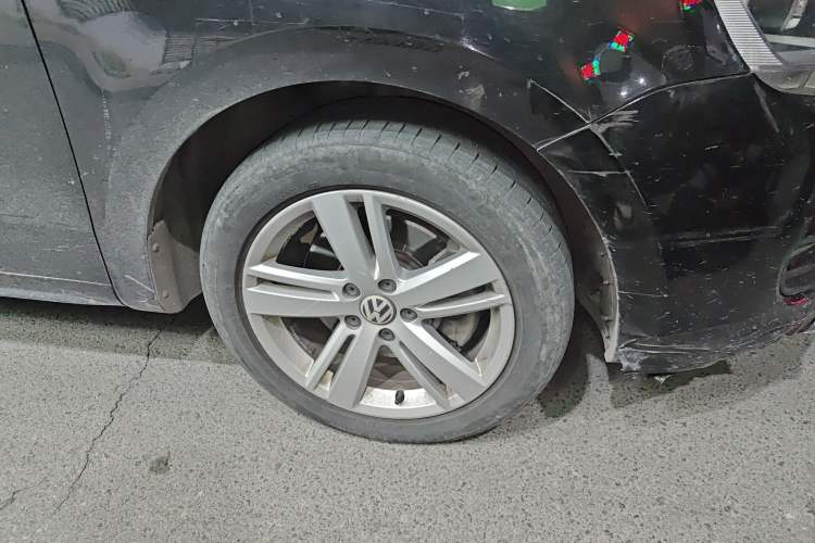 Used Volkswagen Sharan 2018 Revised Version 380TSI Comfort Edition 7-Seater Right Front Wheel Hub