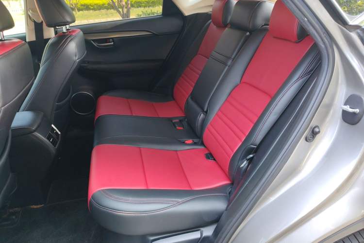 Used Lexus NX 2015 200T All-Wheel-Drive Fēngshàng Edition Left Rear Seat