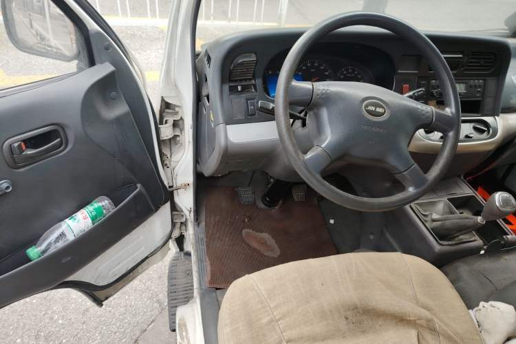 Used Jinbei Hiace 2011 2.0L 5th Generation Kuaiyunwang Luxury Version 4G20B
