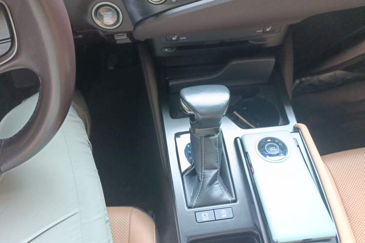 Used Lexus ES 2020 200 Excellence Edition
