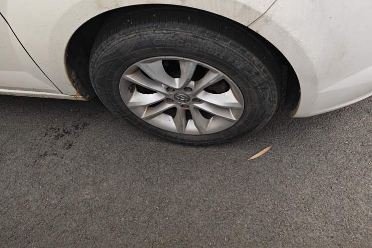 Used Brilliance H330 2013 1.5L Automatic Luxury Model Right Front Wheel Hub