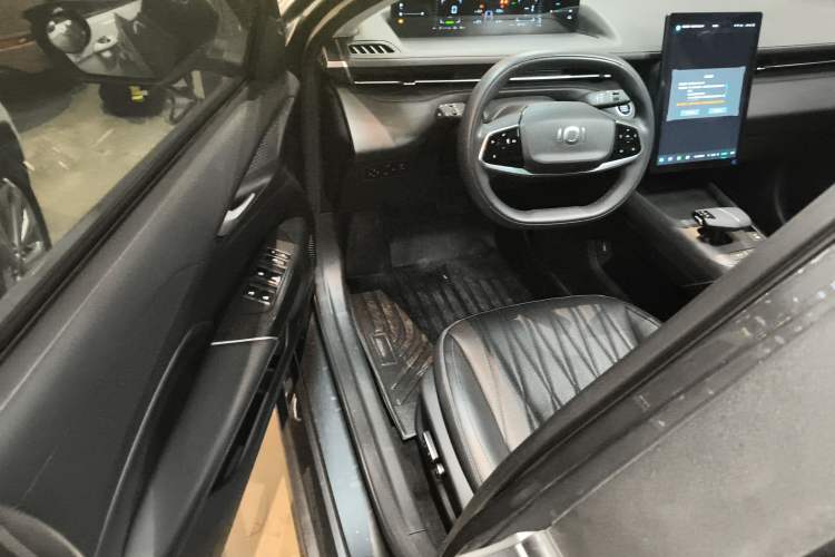 Used CHANGAN NEVO A05 2024 Truly Delicious Version 70" Beyond-Grade Edition
