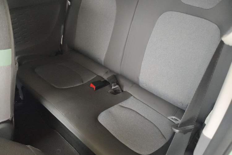 Used Wuling Hongguang MINIEV 2022 Macaron Premium Model – Lithium Iron Phosphate Left Rear Seat