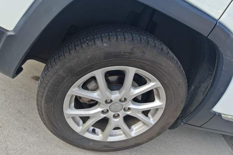 Used Jeep Cherokee 2016 2.4L Leading Smart Version