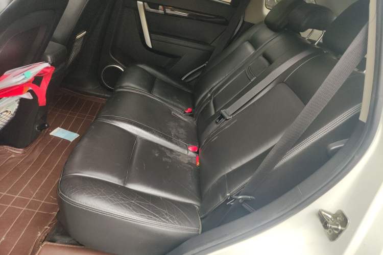 Used Chevrolet Captiva 2012 2.4L 4x4 Flagship Edition 7 Seats