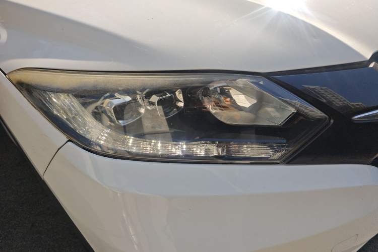 Used Honda Vezel 2015 1.8L CVT 2WD Luxury Model
