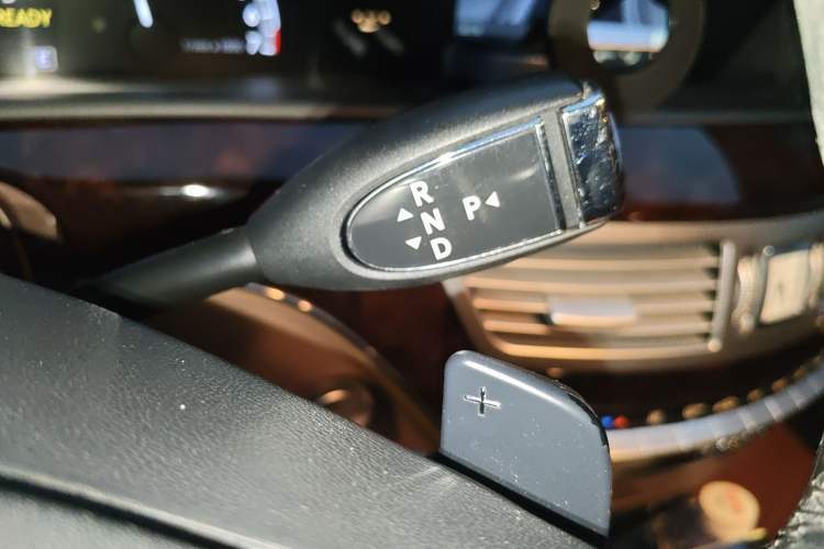 Used Mercedes-Benz S-Class 2012 S 400 L HYBRID Grand Edition
