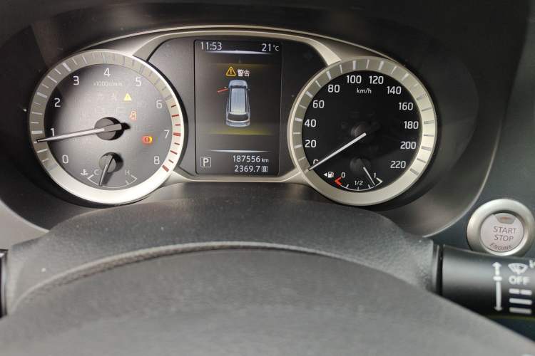 Used Nissan Terra 2020 2.5L XL Upper Automatic Two-Wheel Drive Luxury Edition Odometer Close Up