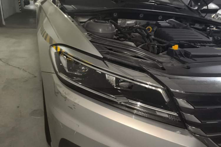 Used Volkswagen Lavida 2019 280TSI DSG Comfort Edition China VI standard Right Front Headlight