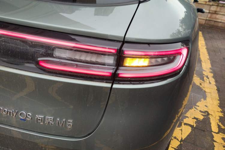 Used Hima AITO M5 2022 Extended-Range Four-Wheel Drive Ultimate Edition Exterior 3