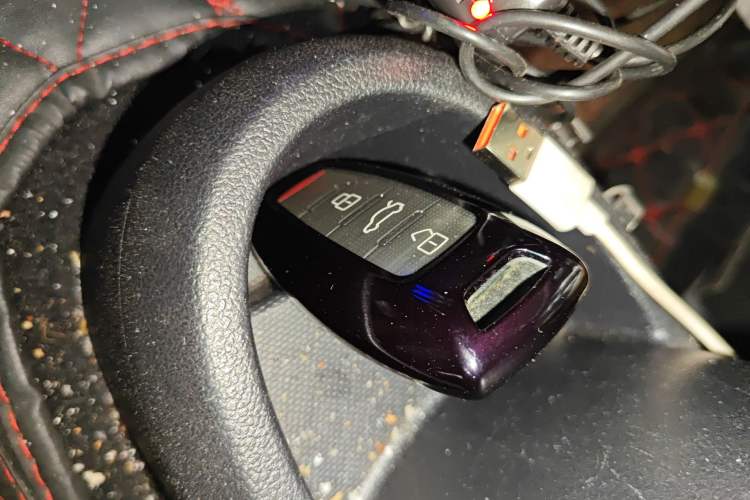 Used ORA Black Cat 2021 301km Cute Pet Edition Vehicle Key